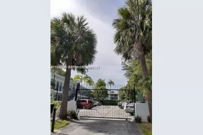 645 NE 77th St #8, Miami, FL 33138 - Photo 1