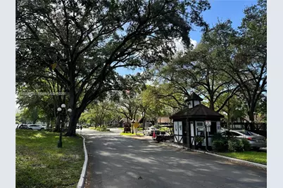 3720 Inverrary Dr #1S, Lauderhill, FL 33319 - Photo 23