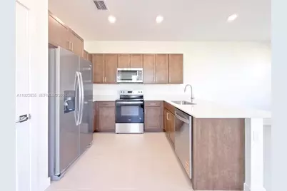 196 NE 13th Ter #0, Homestead, FL 33033 - Photo 5