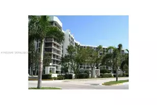 800 Parkview Dr, Hallandale Beach, FL 33009 - Photo 19