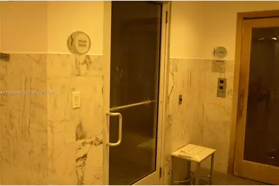 253 NE 2nd St #908, Miami, FL 33132 - Photo 25