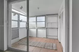 2854 E Crosley Dr E, West Palm Beach, FL 33415 - Photo 19