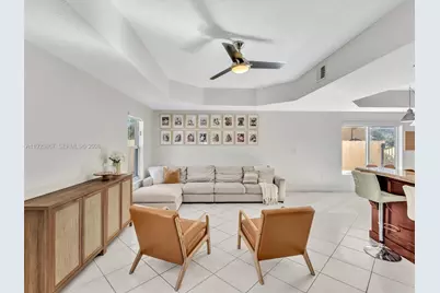 8123 NW 161st Ter, Miami Lakes, FL 33016 - Photo 35