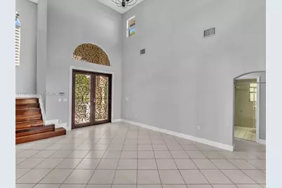 8123 NW 161st Ter, Miami Lakes, FL 33016 - Photo 13