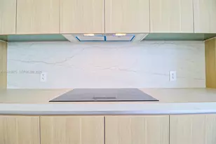 700 NE 24th St, Miami, FL 33137 - Photo 9