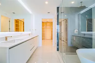 700 NE 24th St, Miami, FL 33137 - Photo 25