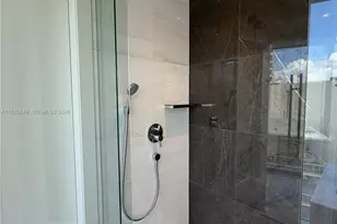 300 Biscayne Blvd Way, Miami, FL 33131 - Photo 17