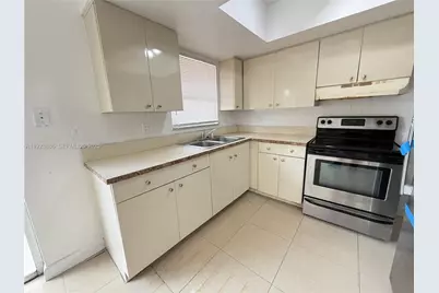 5327 NW 27th St #D4, Lauderhill, FL 33313 - Photo 7