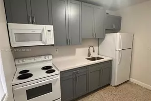 219 NW 10th Ave, Miami, FL 33128 - Photo 7