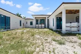 8275 SW 93rd St, Miami, FL 33156 - Photo 9