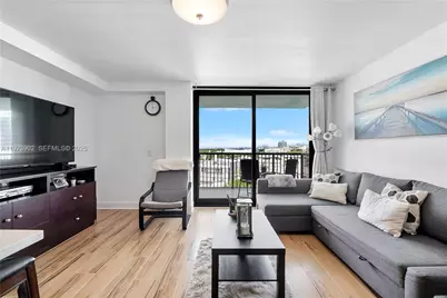 1800 Collins Ave #11B, Miami Beach, FL 33139 - Photo 5