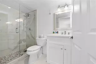 1800 Collins Ave, Miami Beach, FL 33139 - Photo 9