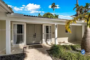 461 NE 115th St, Miami, FL 33161 - Photo 9