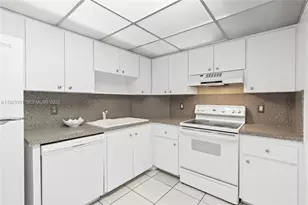 3800 N Hills Dr, Hollywood, FL 33021 - Photo 9