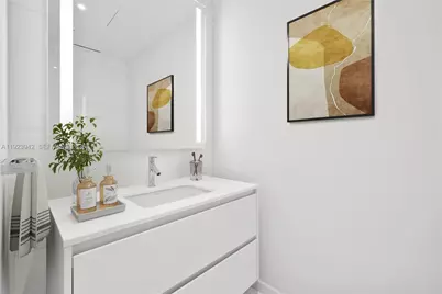 300 Biscayne Boulevard Way #1106E, Miami, FL 33131 - Photo 9