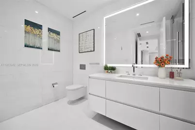 300 Biscayne Boulevard Way #1106E, Miami, FL 33131 - Photo 5