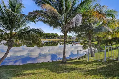 5907 NW 110th Ct, Doral, FL 33178 - Photo 5