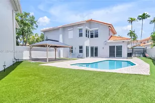 1547 Mariner Way, Hollywood, FL 33019 - Photo 1