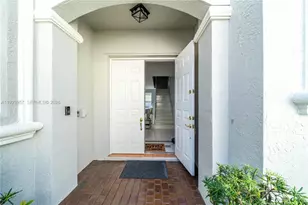 1547 Mariner Way, Hollywood, FL 33019 - Photo 3