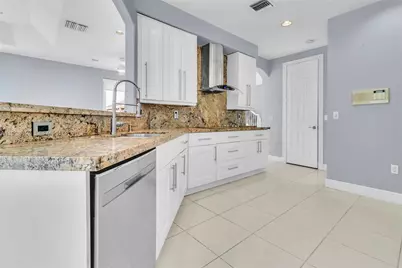 1547 Mariner Way, Hollywood, FL 33019 - Photo 13
