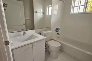 2527 W 76th St, Hialeah, FL 33016 - Photo 21