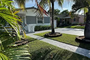 28 SE 4th St, Dania Beach, FL 33004 - Photo 3