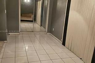 43 Spinning Wheel Ln, Tamarac, FL 33319 - Photo 5