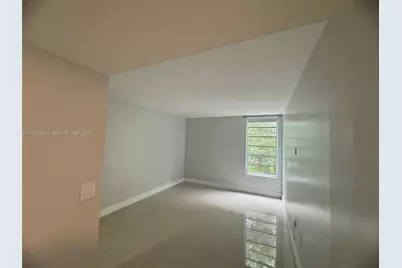 8810 Fontainebleau Blvd #217, Miami, FL 33172 - Photo 3