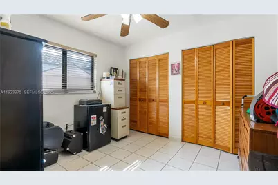 2549 W 72nd Pl, Hialeah, FL 33016 - Photo 23
