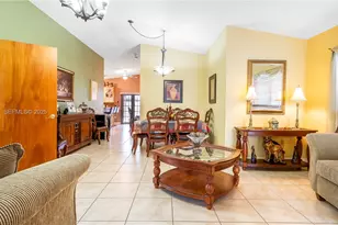 2549 W 72nd Pl, Hialeah, FL 33016 - Photo 13