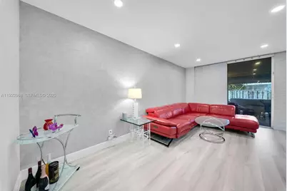 707 NE 27th Ave, Hallandale Beach, FL 33009 - Photo 7