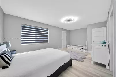 707 NE 27th Ave, Hallandale Beach, FL 33009 - Photo 19