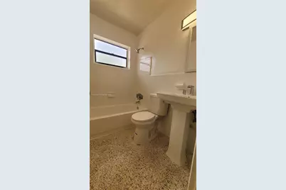 34 E 21st St #20, Hialeah, FL 33010 - Photo 11