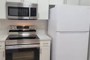 15750 SW 92nd Ave, Palmetto Bay, FL 33157 - Photo 5