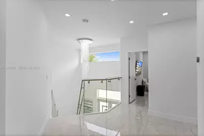 8740 NW 153rd Ter, Miami Lakes, FL 33018 - Photo 43