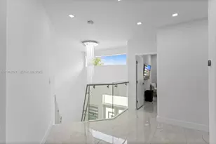 8740 NW 153rd Terrace, Miami Lakes, FL 33018 - Photo 43