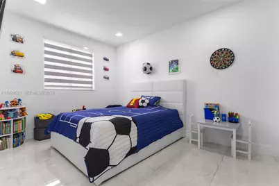 8740 NW 153rd Ter, Miami Lakes, FL 33018 - Photo 47