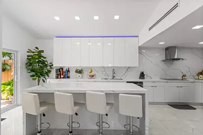 8740 NW 153rd Ter, Miami Lakes, FL 33018 - Photo 13