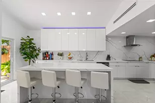 8740 NW 153rd Terrace, Miami Lakes, FL 33018 - Photo 13