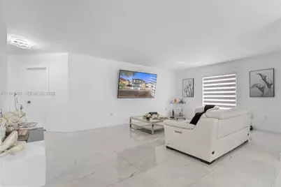 8740 NW 153rd Ter, Miami Lakes, FL 33018 - Photo 9