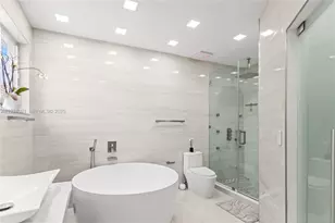 8740 NW 153rd Terrace, Miami Lakes, FL 33018 - Photo 41