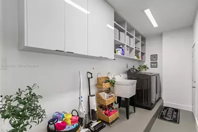 8740 NW 153rd Ter, Miami Lakes, FL 33018 - Photo 21