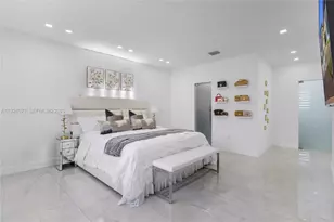 8740 NW 153rd Terrace, Miami Lakes, FL 33018 - Photo 39