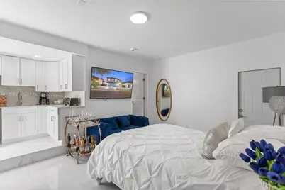 8740 NW 153rd Ter, Miami Lakes, FL 33018 - Photo 23