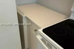 1692 SE 29th Ct, Homestead, FL 33035 - Photo 7