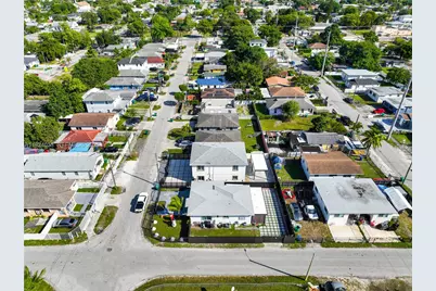 1886 NW 68th St, Miami, FL 33147 - Photo 53