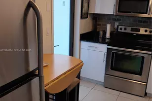 301 Golden Isles Dr, Hallandale Beach, FL 33009 - Photo 21