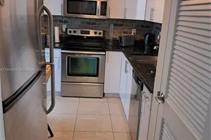 301 Golden Isles Dr, Hallandale Beach, FL 33009 - Photo 19