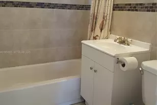 1870 NE 179th St, North Miami Beach, FL 33162 - Photo 11