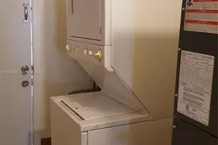 1870 NE 179th St, North Miami Beach, FL 33162 - Photo 9